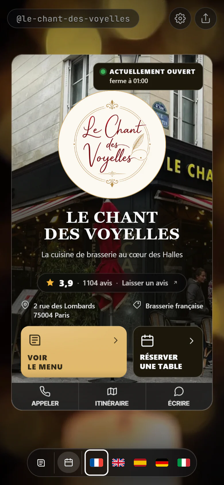 La page Bizleen du Chant des Voyelles sur un téléphone : menu, réservation, avis